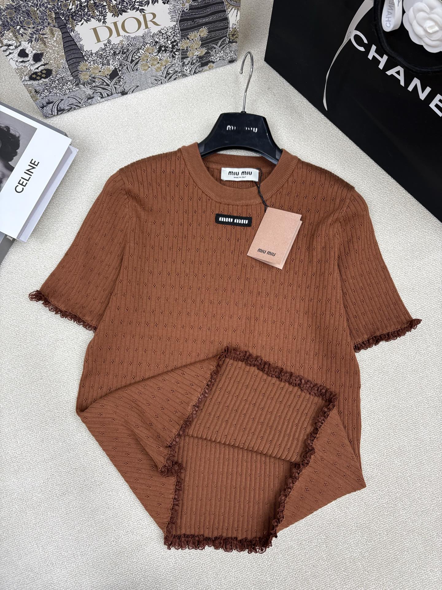 Women's short sleeves